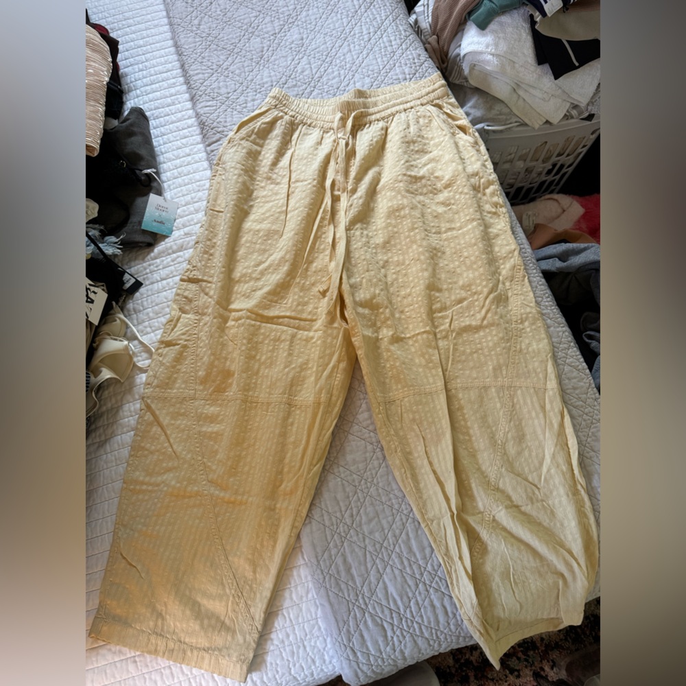 Urban Outfitters Yellow Ankle Cropped Pants
